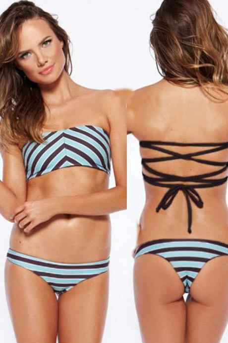 FASHION STRIPED TWO PIECE BIKINI SWIMSUIT On Luulla